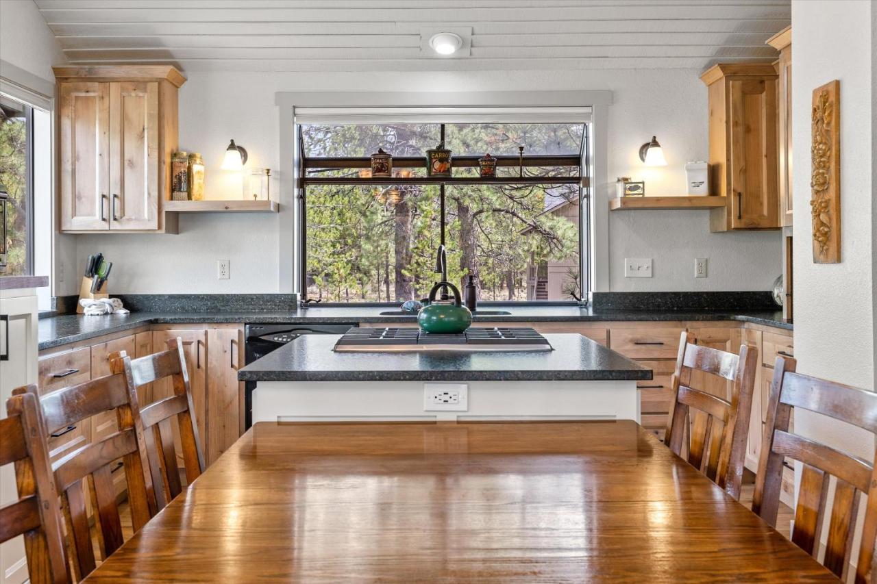 Great Kitchen, Ac, Sharc Access, Hot Tub, Bring Pet! Villa Sunriver Bagian luar foto