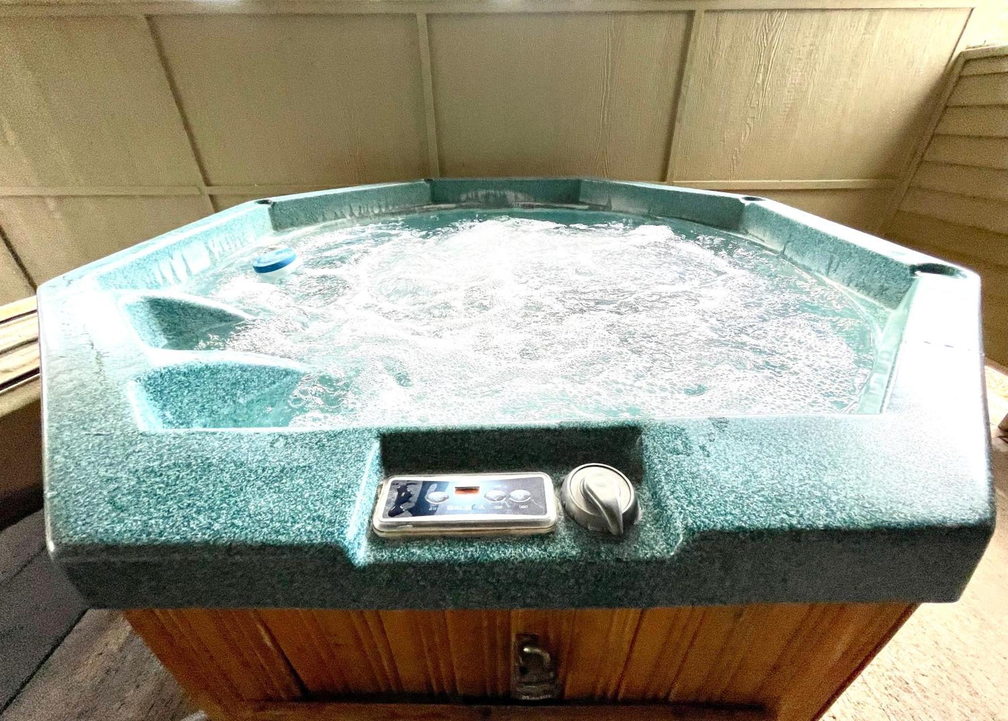Great Kitchen, Ac, Sharc Access, Hot Tub, Bring Pet! Villa Sunriver Bagian luar foto